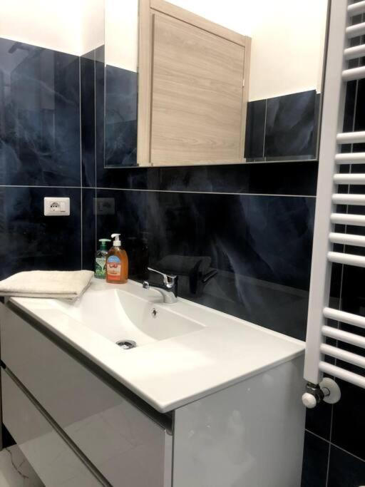 Casa Martina Pronta Per Te, Con Due Stanze Da Letto! Lejlighed Torino Eksteriør billede
