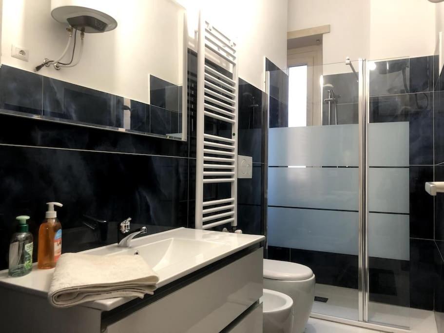 Casa Martina Pronta Per Te, Con Due Stanze Da Letto! Lejlighed Torino Eksteriør billede